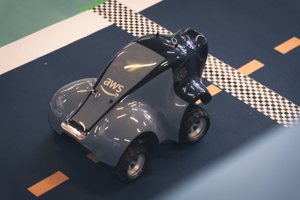 02Deep Racer I Congreso STEAM BRUSAU FILMS